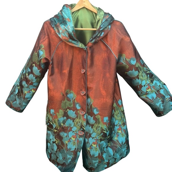 Reversible Parisian Hooded Rain Coat - Picture 11 of 15